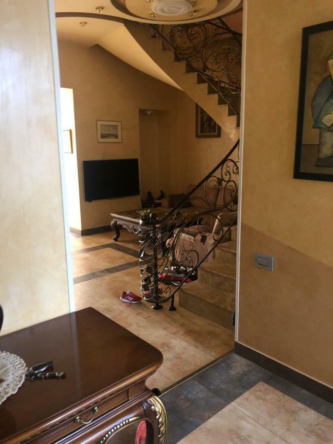 Luxury Tumanyan Apartment Erivan Exterior foto