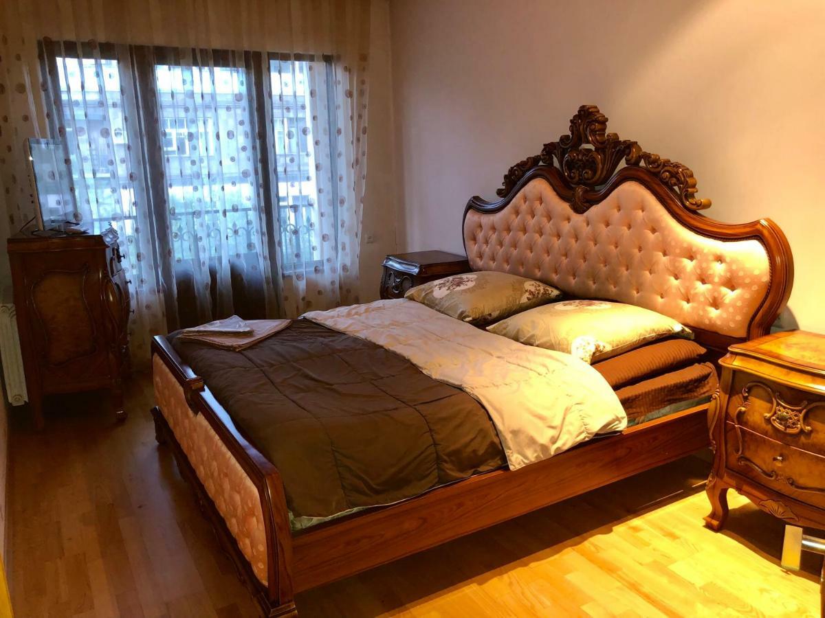 Luxury Tumanyan Apartment Erivan Exterior foto